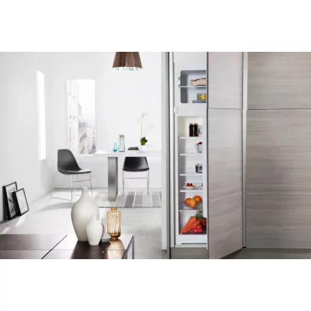 Kontrolsat - Built-In Refrigerator Whirlpool 239L - Art 364 62 Kontrolsat - Built-In Refrigerator Whirlpool 239L - Art 364 62