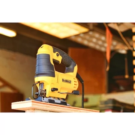Kontrolsat - Tico Tico Dewalt Saw - 650W - DWE349-QS