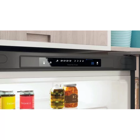 Kontrolsat - Combinado Indesit INFC9 TA23X (367L - Classe D - Prateado)