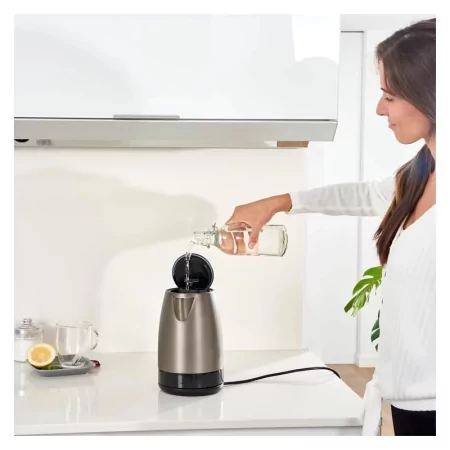 Kontrolsat - Jarro Eléctrico Black+Decker 2200W 1,7L - Inox - BXKE2201E