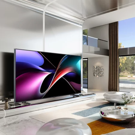 Smart TV Hisense 116UXQ 116" (293 cm) RGB MiniLED 4K 165Hz Dolby Vision IQ IMAX Enhancer VIDAA U9