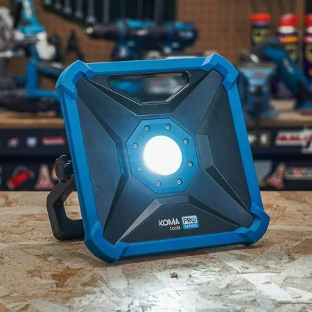 Foco Projetor LED Koma Tools Pro Series - 20W 1800 Lumens
