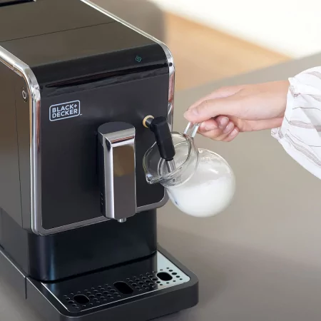 Cafetera Black+Decker - Super Automática - 1470W 19 Bar 1.2L - BXCO1470E