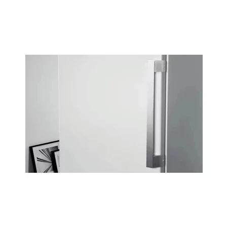 Kontrolsat - Whirlpool UW8F2DWHBIN2 Upright Freezer (275L - Class E - White) Kontrolsat - Whirlpool UW8F2DWHBIN2 Upright Freezer (275L - Class E - White)